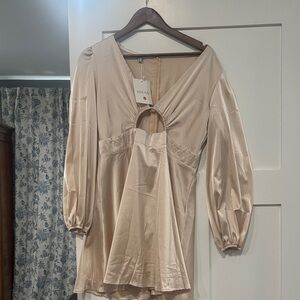 Elegant Long Sleeve Beige Dress